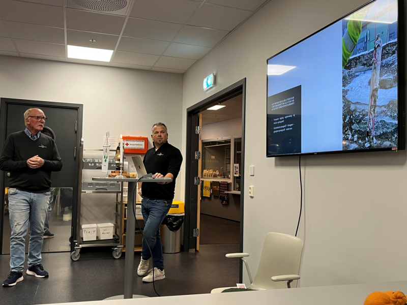 Besøk av Eksplosivhund AS